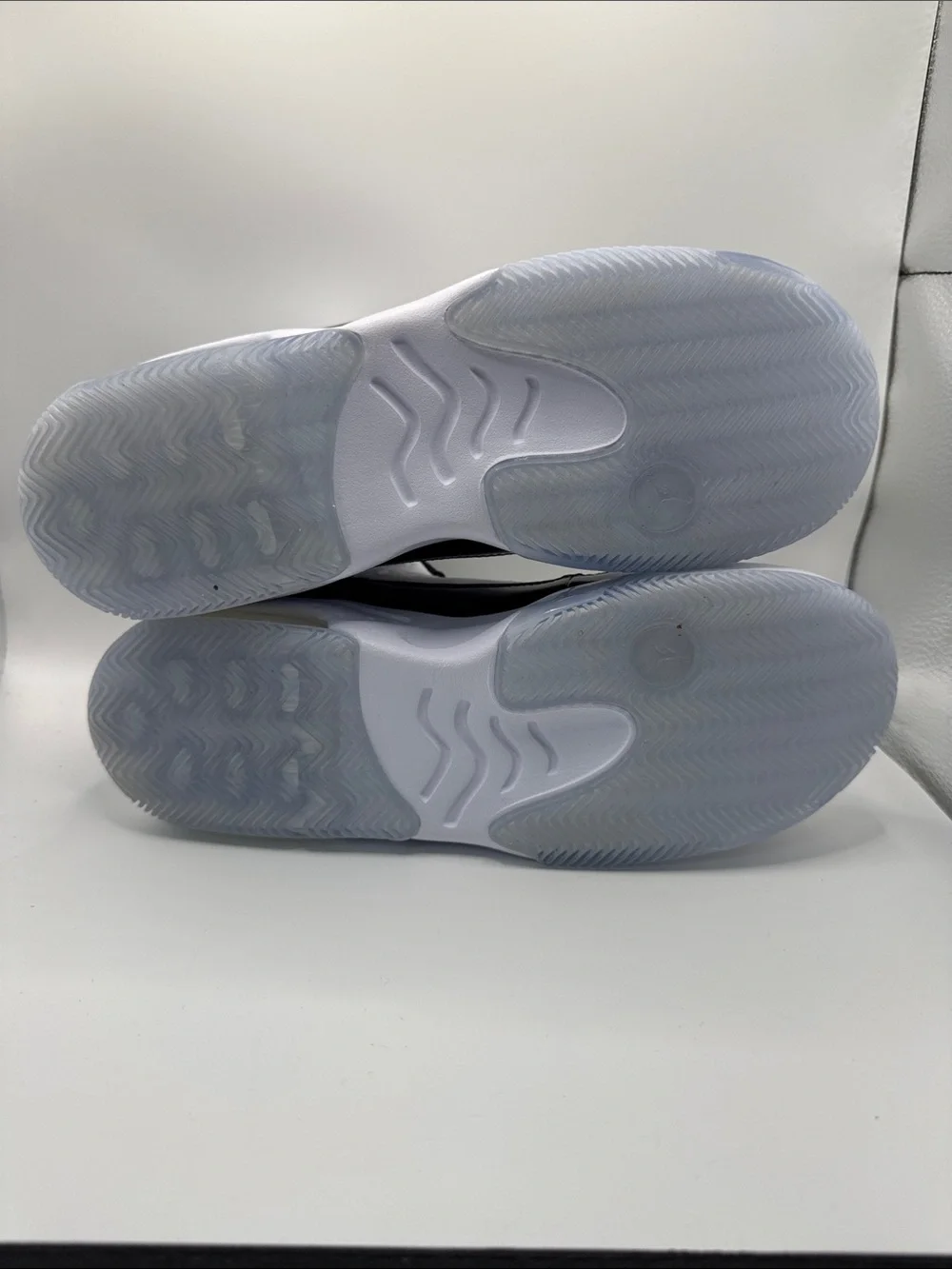 Air Jordan 11 Retro Low 'Concord' Men's Shoes - White/Black